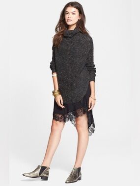 Free People Dylan Tweedy Pullover Sweater XS Relaxed Fit Cowl Neck Tunic Hi Low